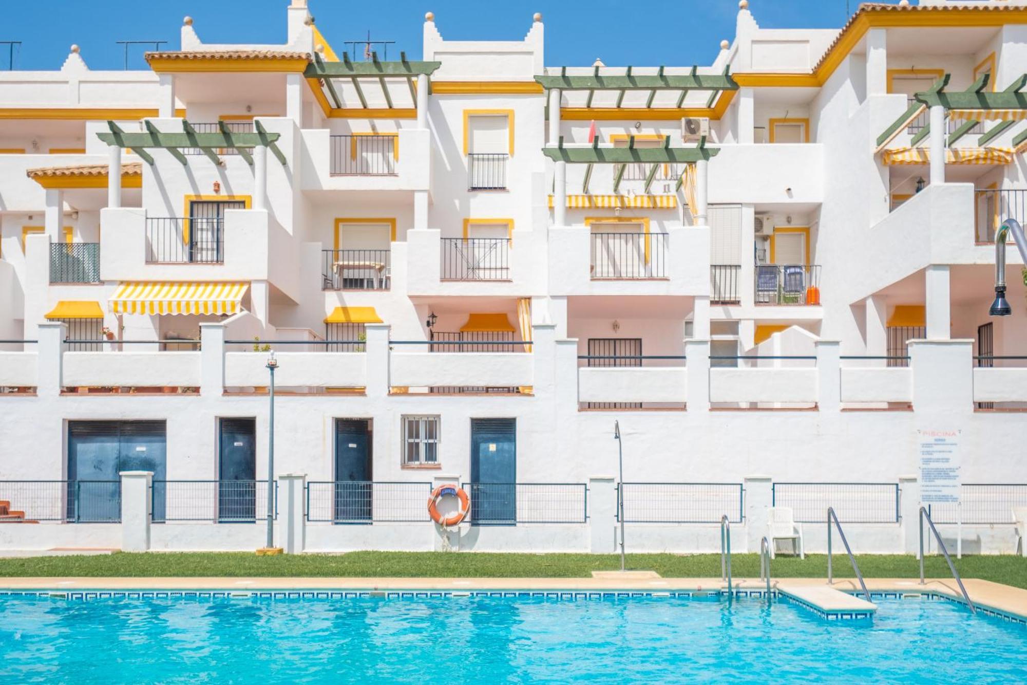 Apartamento Las Torres 科尼尔-德拉弗龙特拉 外观 照片