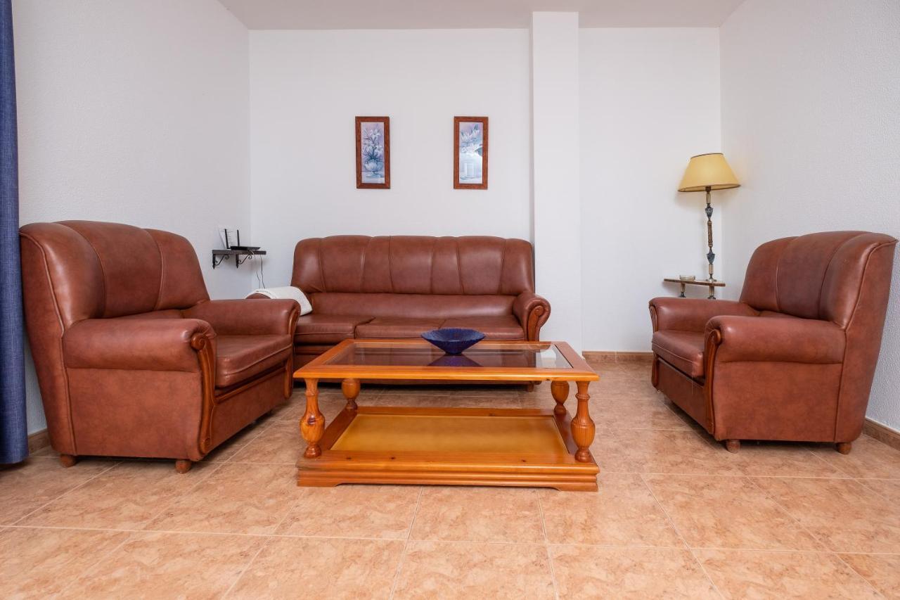 Apartamento Las Torres 科尼尔-德拉弗龙特拉 外观 照片
